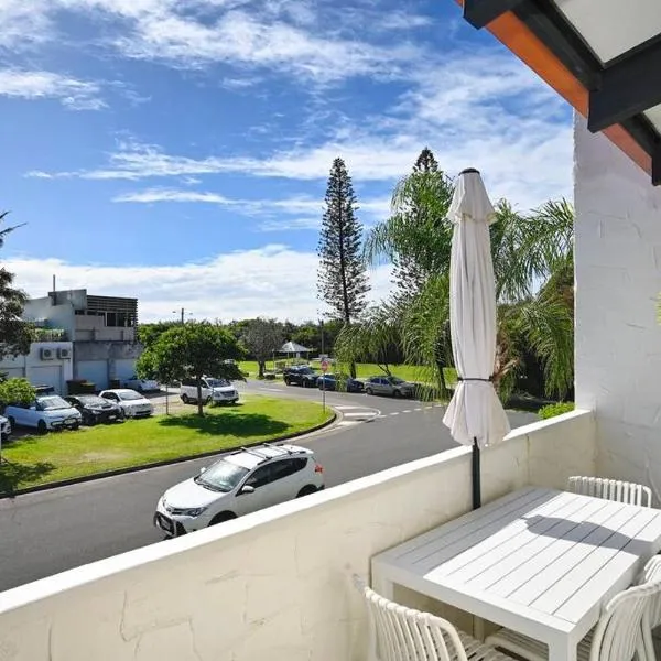 Beachfront 1BR, Loft - Surf, Cafe, Relax, hotel a Marcoola