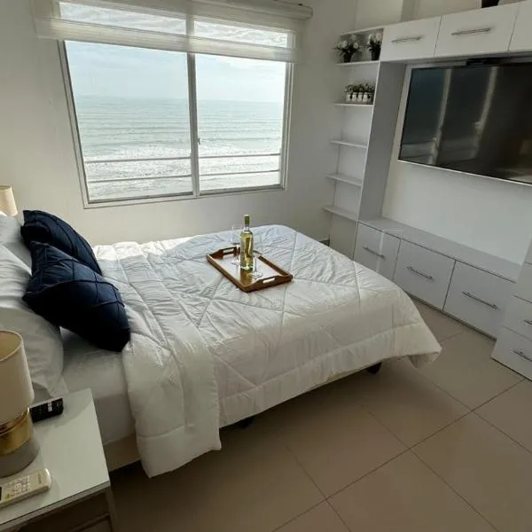 Ecusuites Jacuzzi en Playas Vista Mar, hotel v destinaci Playas