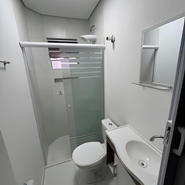 Confortavél Apartamento com AC, perto do Aeroporto - Foto 3