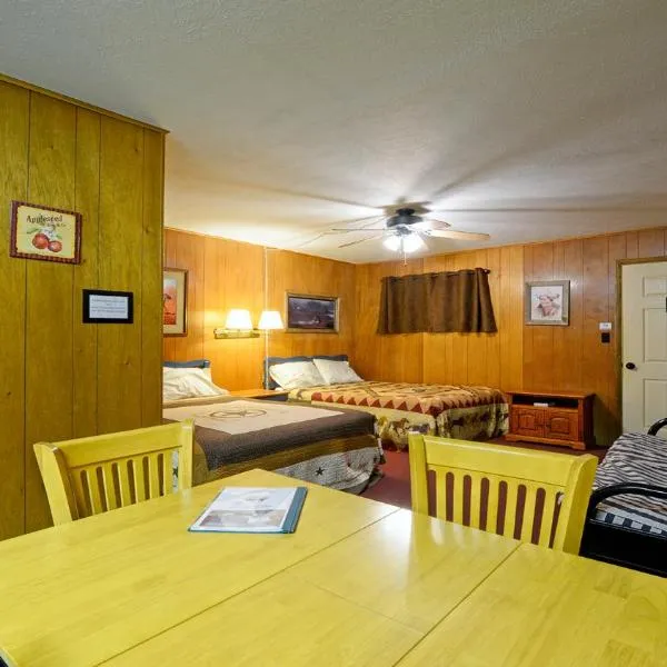 Arrowhead 18, hotel v destinaci Red River
