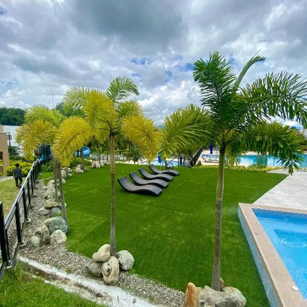 Apartamento Familiar con Piscina y Jacuzzi, Cerca al Parque del Café - Reserva de la Colina, hotel a La Tebaida