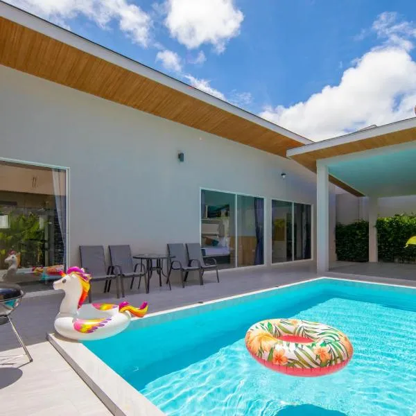 Sasi Pool Villa Phuket, hotel v destinaci Rawai pláž