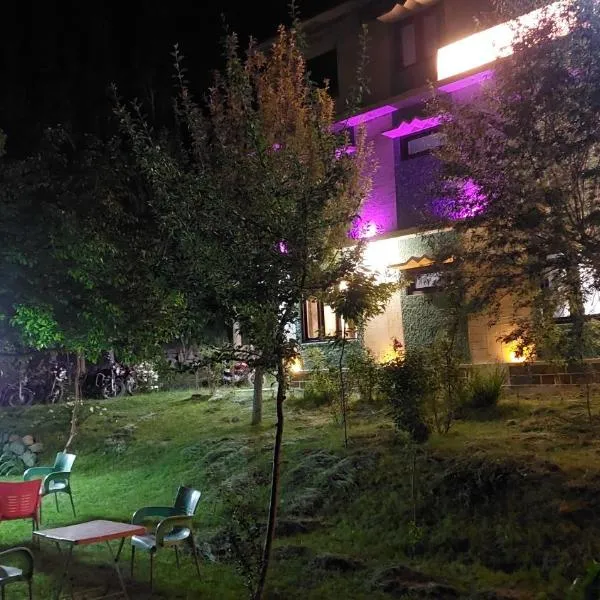 Horse Shoe Motel Gulmit, hotel u gradu Chamangul