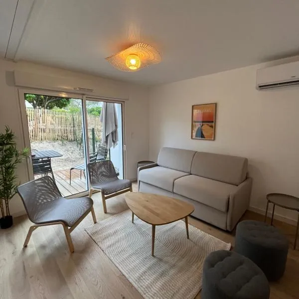 Villa Cano 8 personnes à 250m de l'océan, hotel in Lacanau-Océan
