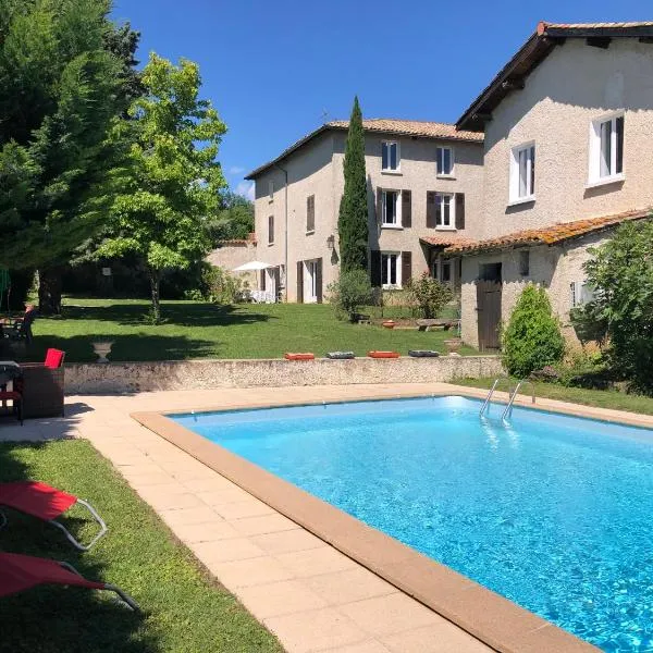 LES LOGES DE BACCHUS l'épicurieux, hotel v destinaci Chonas-lʼAmballan
