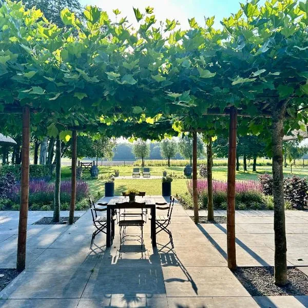 Verblijf in loft van luxe villa de Vossenberg, hotel en Etten-Leur