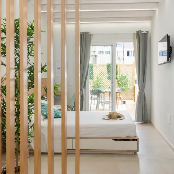 Domus Laetitiae Rooms & Apartments, hotel a Quartu SantʼElena