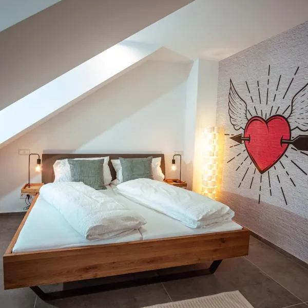 Ferienwohnung Moselherz - Urlaub im Wein- und Ferienort Bekond, hotel in Bekond