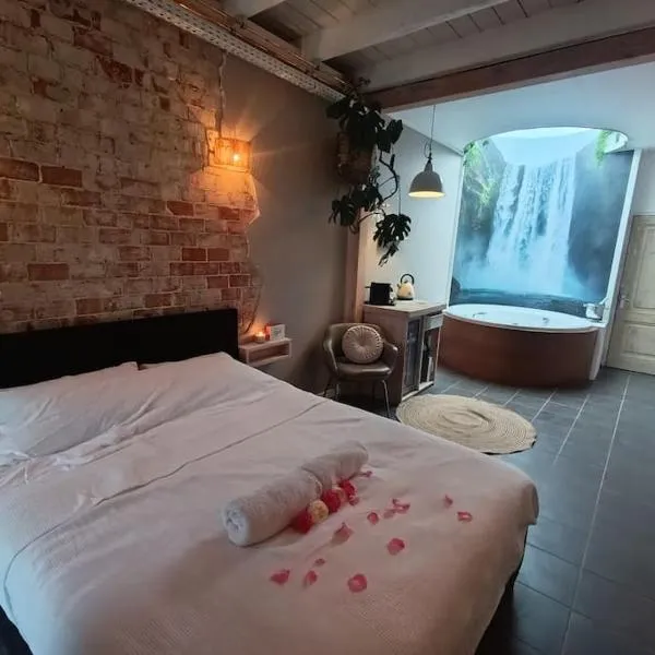 Waterval Wellness-suite met Sauna!, hotel v destinaci Bodegraven