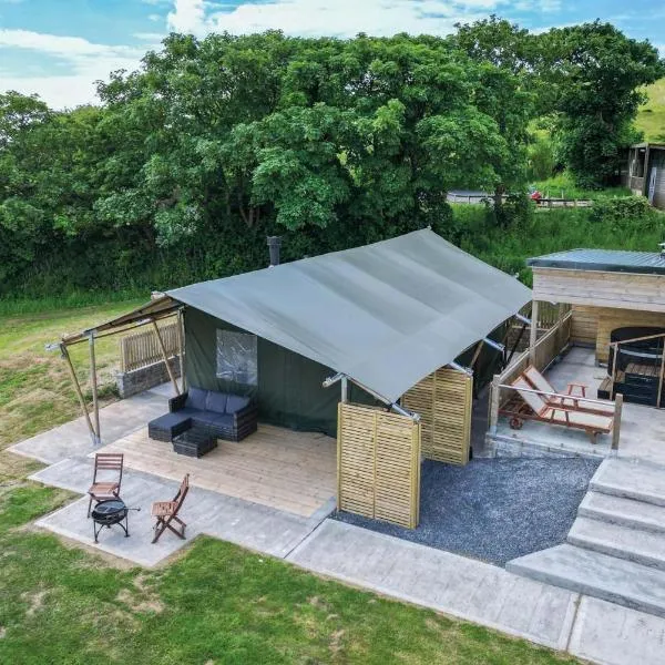 Paviland - Safari Glamping Tent - Llangennith, Hotel in Llangynydd