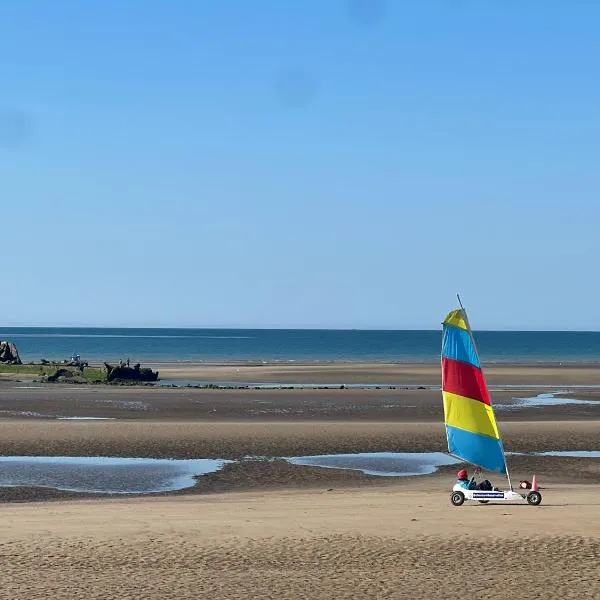 Villa " A 2 pas de la plage", maison plain-pied, khách sạn ở Asnelles