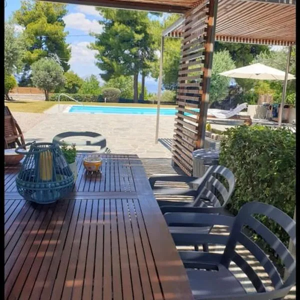 Villa Terrina – hotel w mieście Áyioi Apóstoloi