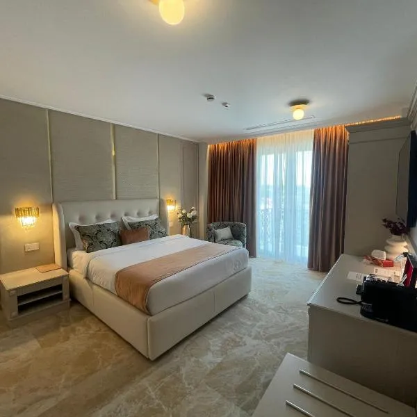 Boutique Hotel Balș، فندق في Balş