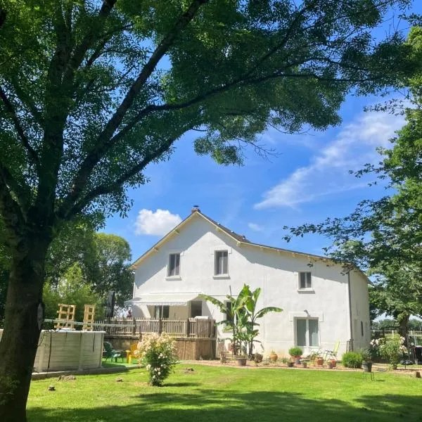 Autour Des Vignes B&B, hotel v destinaci Herry