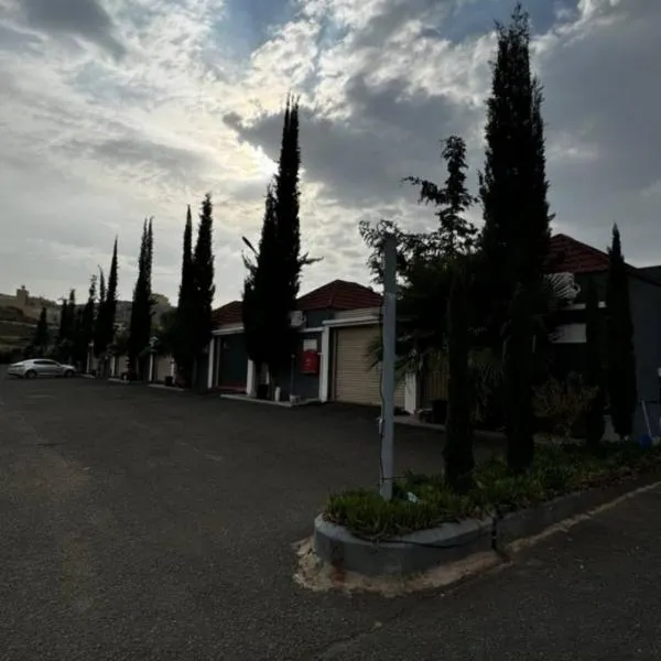 منتجع وفلل المرفأ ابها: Abha şehrinde bir otel
