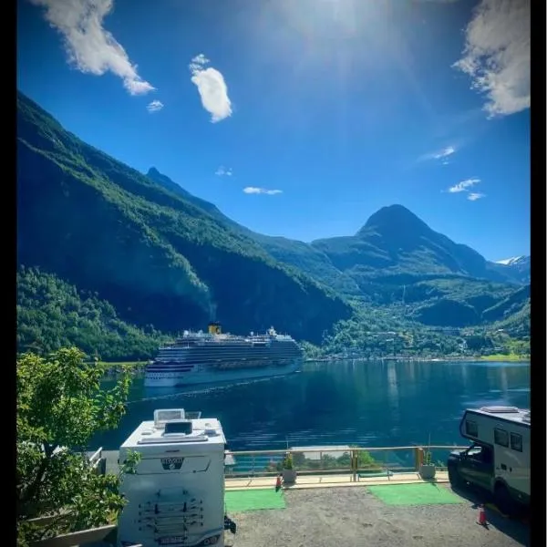 Solhaug Fjordcamping, hotel v destinaci Geiranger