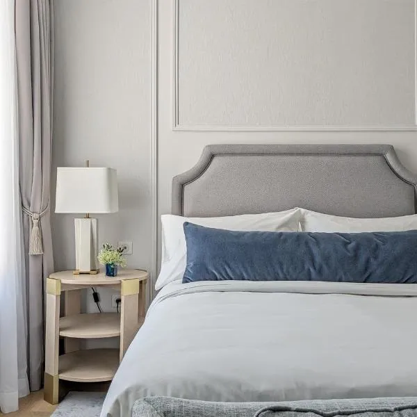 Maison à Deux Mains、アイのホテル