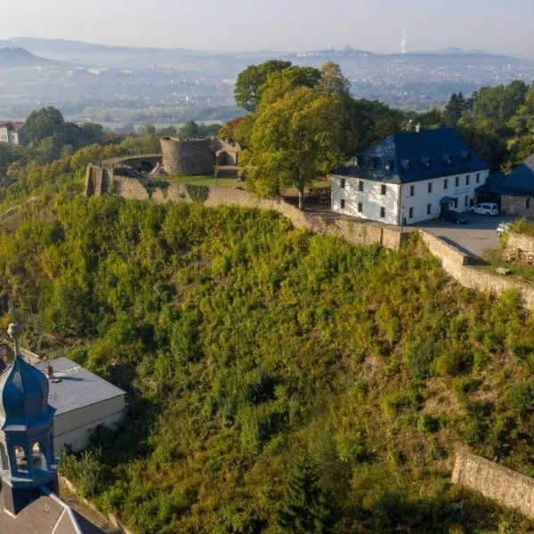 Hrad Krupka, hotel v destinaci Krupka