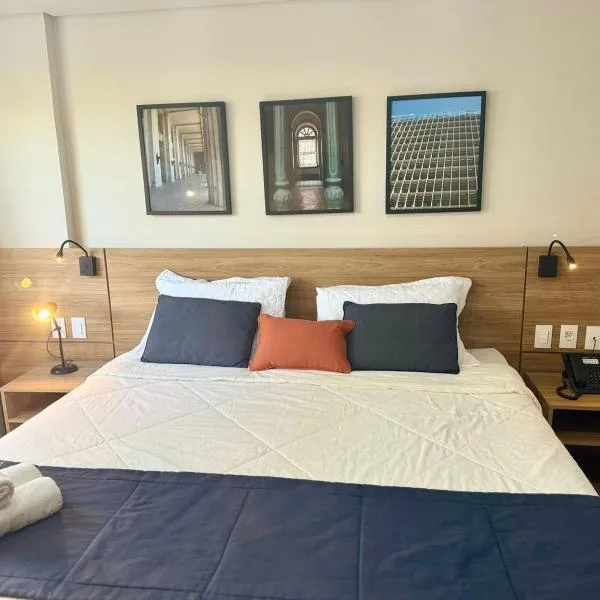 Studio 107 - Moderno no Granja Brasil em Itaipava, hotel in Petrópolis