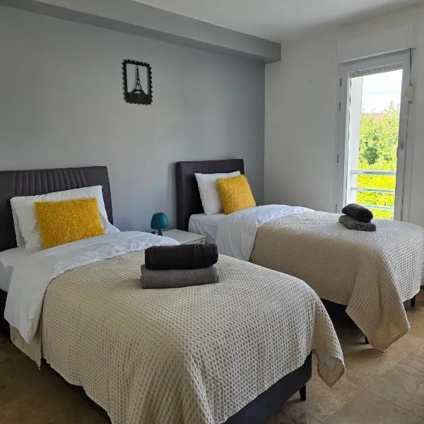 Appart'City village, hotel in Trappes