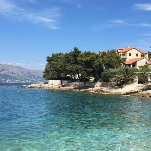 Elen Apartment Postira, hotell i Postira