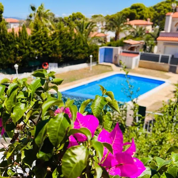 SUNDARA, brisa marina, serenidad y piscina – hotel w mieście Tarragona