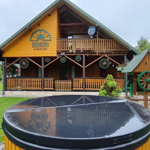 Ranczo Bieszczady duży Domek z Jacuzzi i Sauną, hotell i Mrzygłód