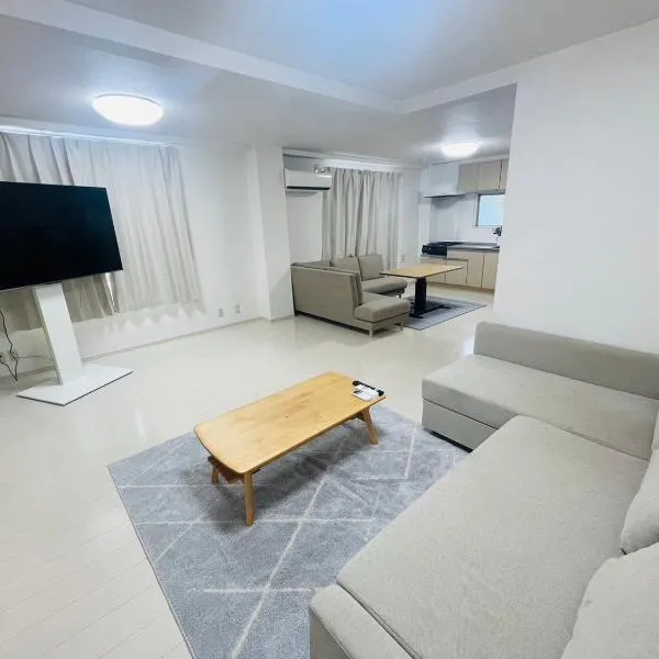 SUITE YONEGAHAMA l 米が浜通、横須賀市のホテル