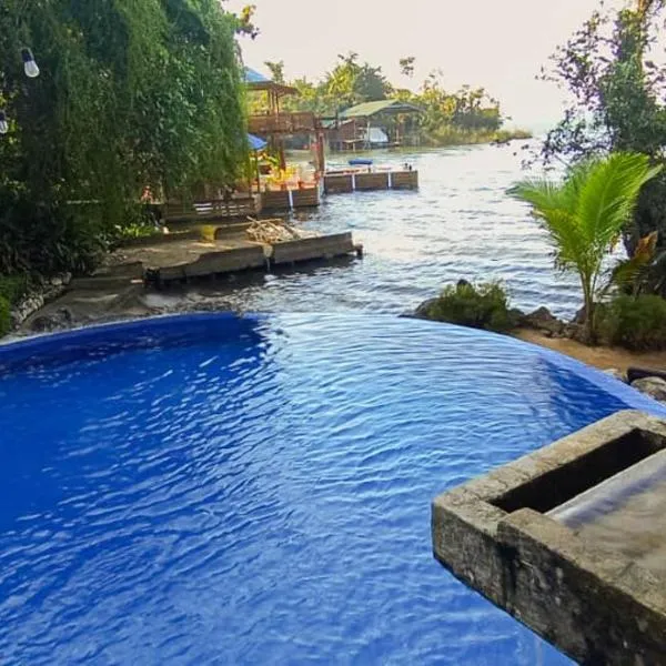 Casa Caribe Hotel, hotel v destinaci Rio Dulce