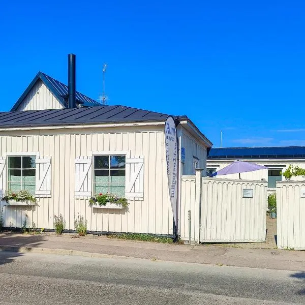 Guest House Tullgatan 24, hotel v destinaci Borgholm