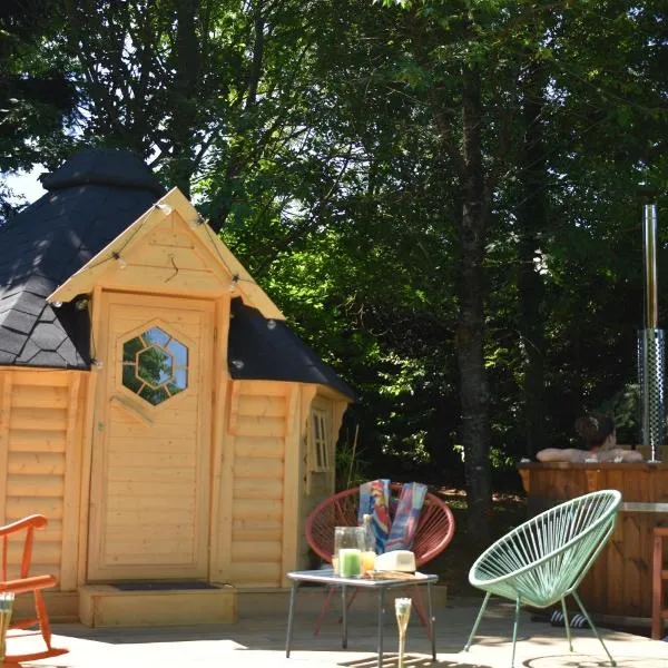 Cabane dans un jardin arboré, hotel em LʼAbsie