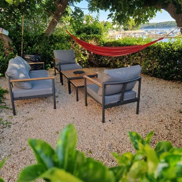 Apartmani Rukavina, מלון בראב