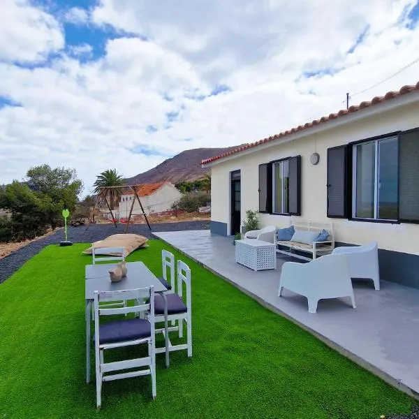 Casa da Ponta by Casas dos Lebre, hotel in Porto Santo