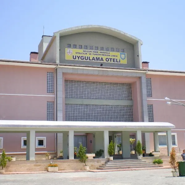 Selcuk Uygulama Oteli̇, hôtel à Selçuk