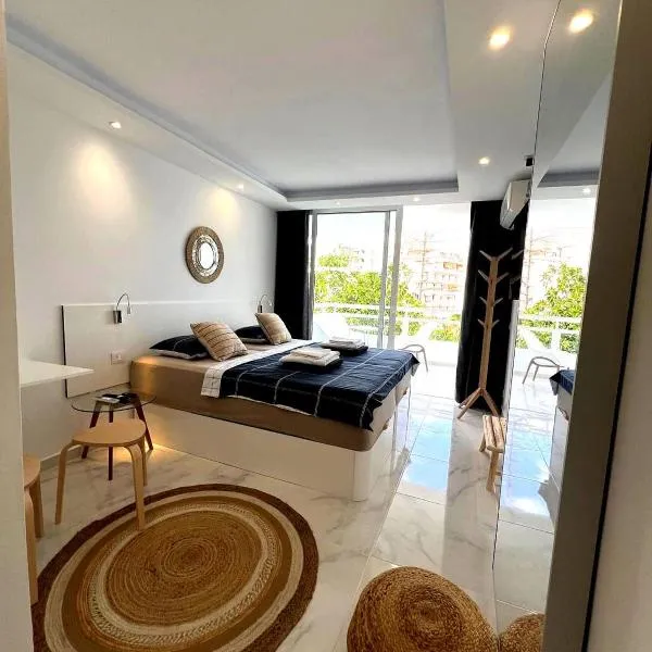 Tenerife Sea View Sun Beach Apartment 214, hotel v destinaci Playa Fañabe