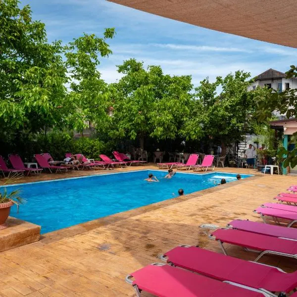 PENSIUNEA LAINER, hotel v destinaci Lumina