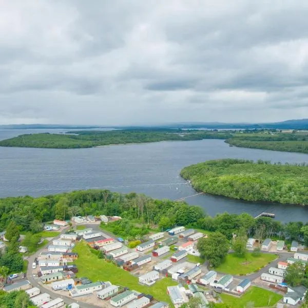 Castle Archdale Holiday Park, hotel in Enniskillen