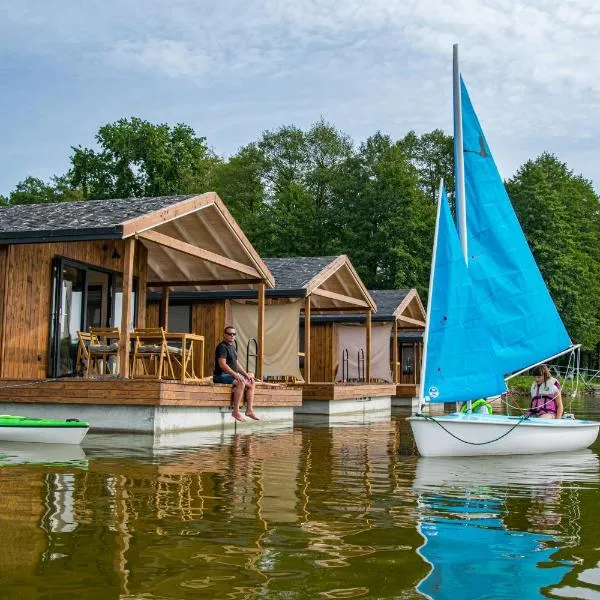 Domy na wodzie Sztynort, hotel v destinaci Sztynort