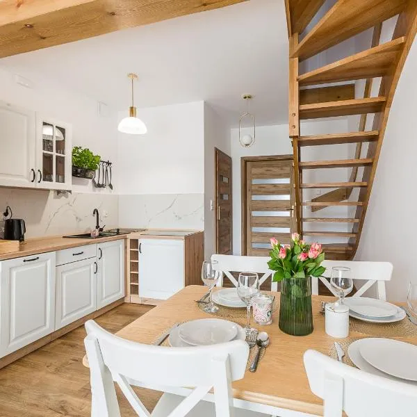 Bieszczadzkie Siedlisko Apartamenty i noclegi nad Jeziorem Solińskim Myczków blisko Solina i Polańczyk, hotel em Polańczyk