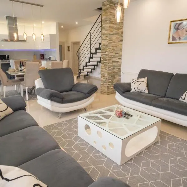 APARTMAN NORA IMOTSKI MAKARSKA, מלון באימוטסקי