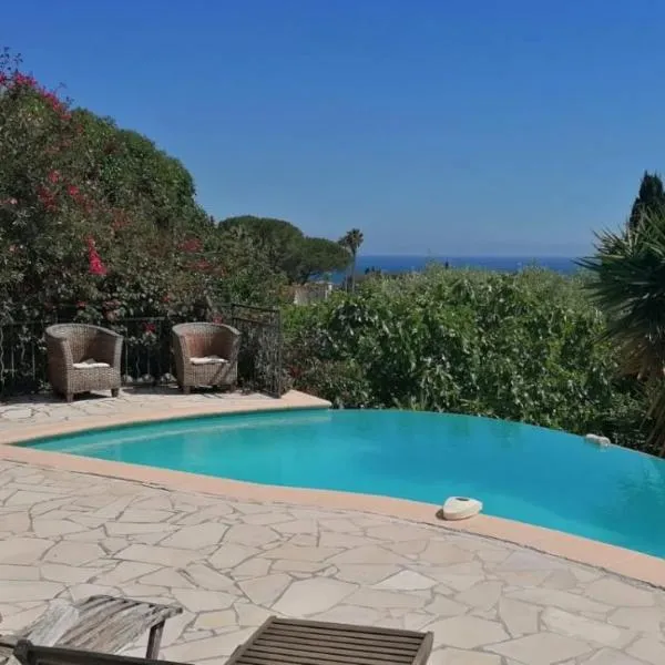 Chambre Bed and Breakfast dans la Villa Cypra, hotel v destinaci Antibes