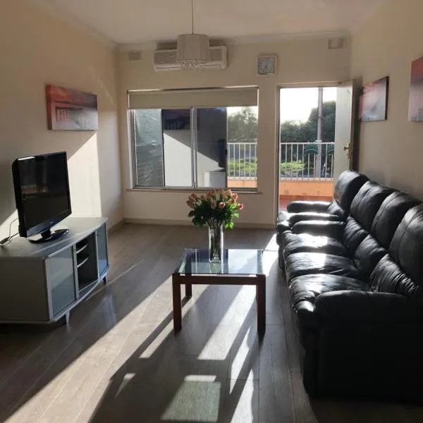 Beach side holiday unit, hotel v destinaci Port Adelaide