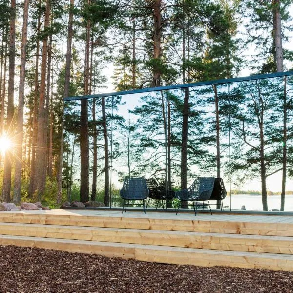 ÖÖD Mirror Houses at Versso, hotel in Pyhtaa