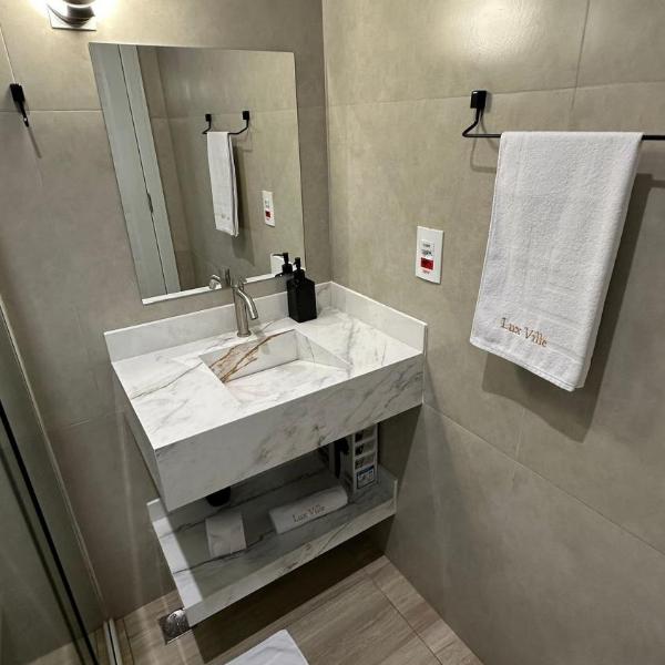 Lux Ville - Apartamento aconchegante no centro de Foz - Foto 3