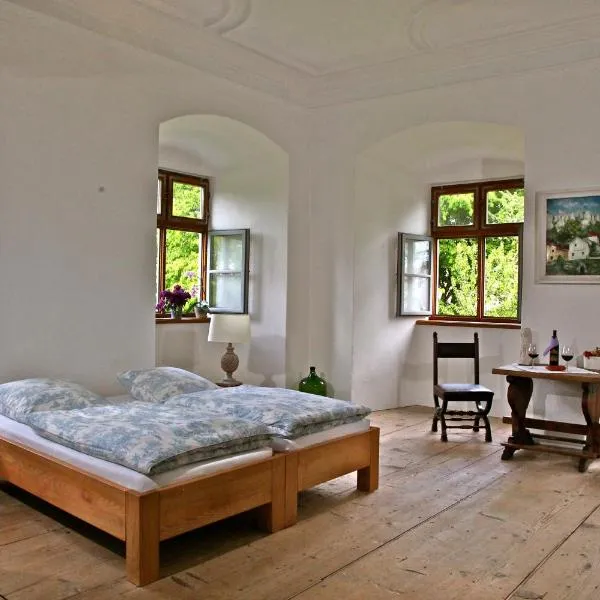 Schloss Hofstetten - Bischof-Suite, hotel v destinaci Hitzhofen