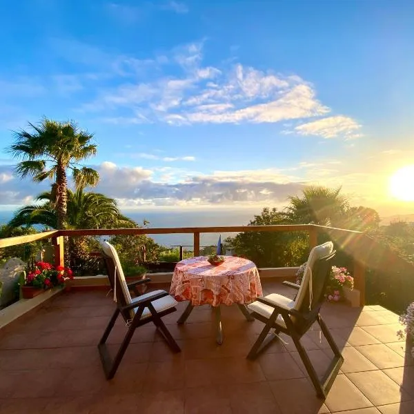 Finca Tenerife - Authentisches kanarisches Haus mit Traumblick, tropischem Garten und Sauna, hotel in Icod de los Vinos