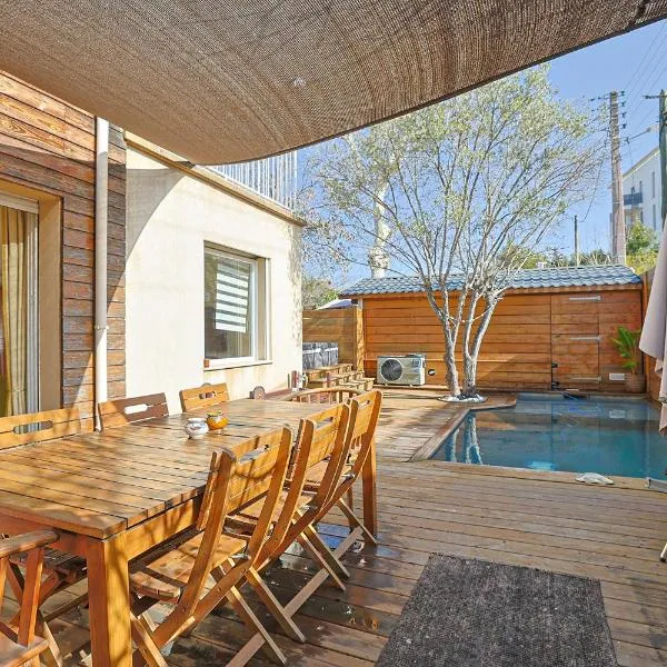 Maison avec Piscine chauffée et Jacuzzi Proche des plages, hotel a Toulon