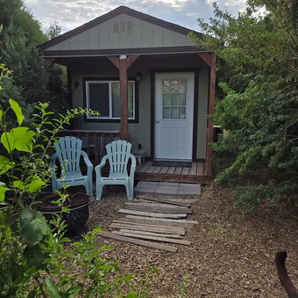 Wildland Gardens Garden Cabin, hotel a Joseph