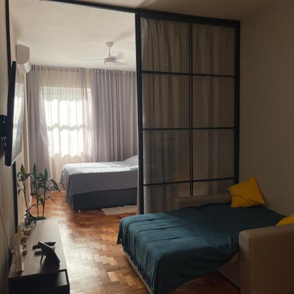Quadra praia! Loft industrial requintado NOVO para 4 pessoas vizinho COPACABANA PALACE! - Foto 3