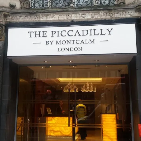 The Piccadilly London West End, hotel in Stratford